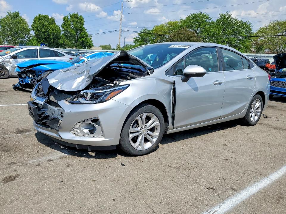 2019 CHEVROLET CRUZE — VIN 1G1BE5SM4K7145746