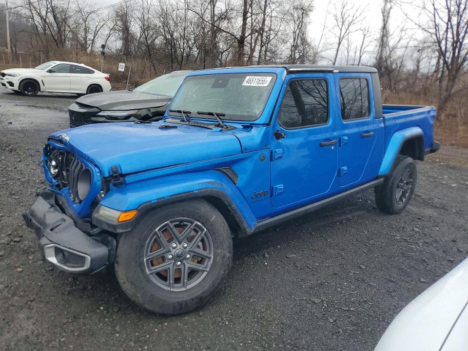 2024 JEEP GLADIATOR — VIN 1C6HJTAG7RL105800