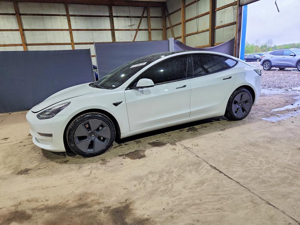 2022 TESLA MODEL 3 — VIN 5YJ3E1EB5NF117595