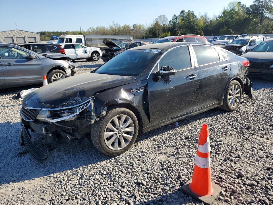 2018 KIA OPTIMA — VIN 5XXGT4L36JG253696