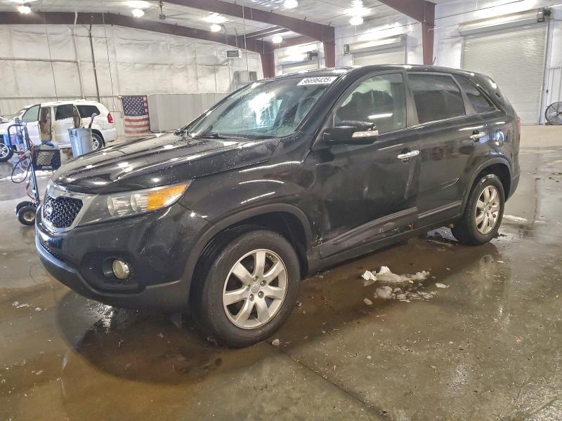 2013 KIA SORENTO LX — VIN 5XYKT4A16DG418710