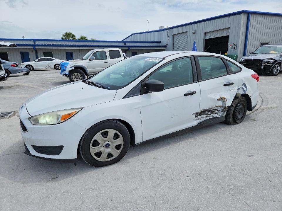 2016 FORD FOCUS — VIN 1FADP3E28GL374945