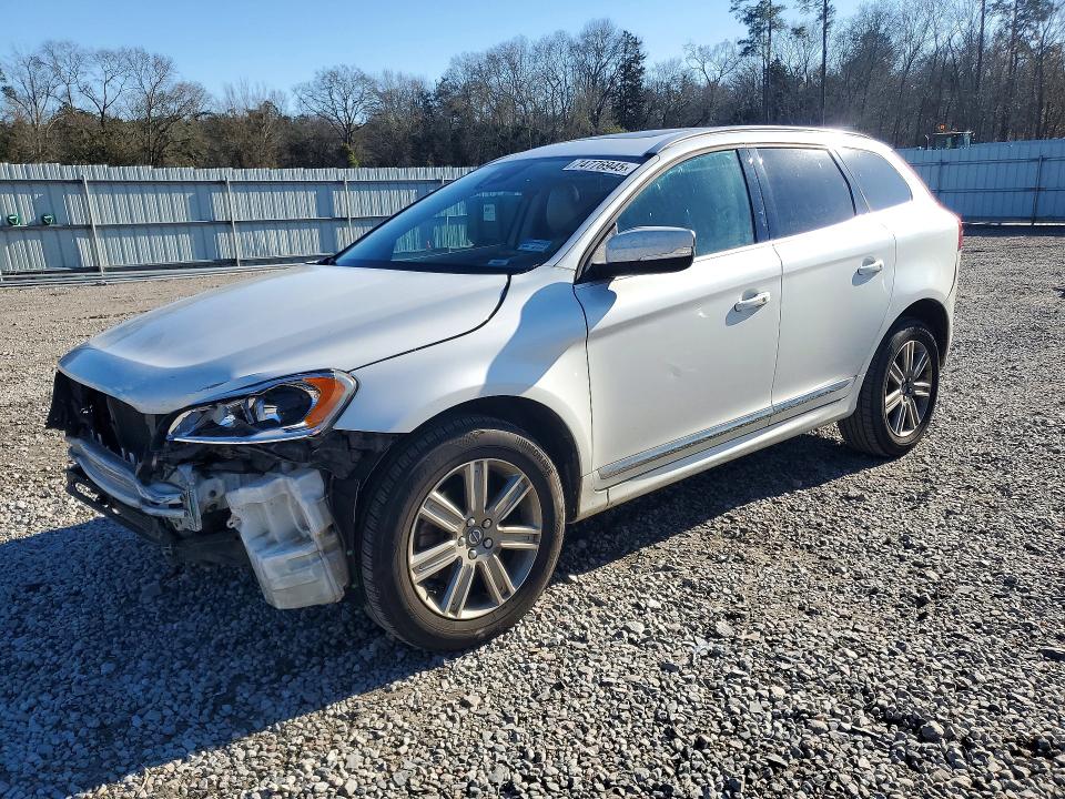 2016 VOLVO XC60 — VIN YV449MDK3G2790710