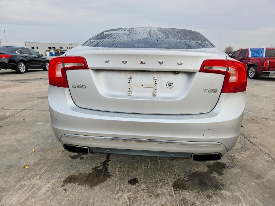 LYV402HK3JB172160