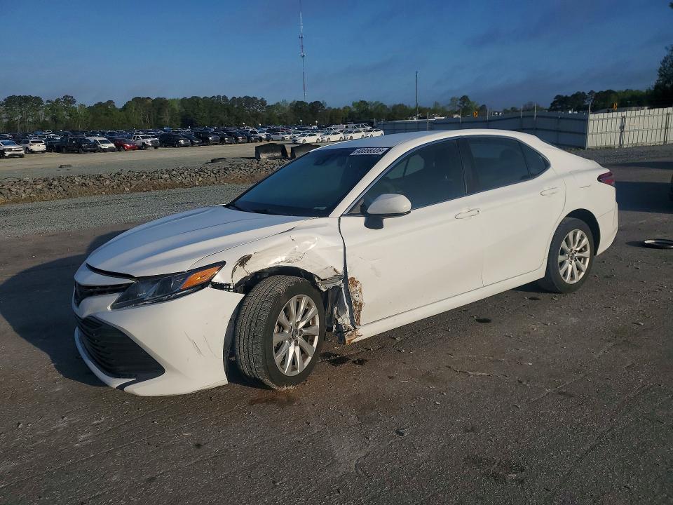 2018 TOYOTA CAMRY — VIN 4T1B11HKXJU092466