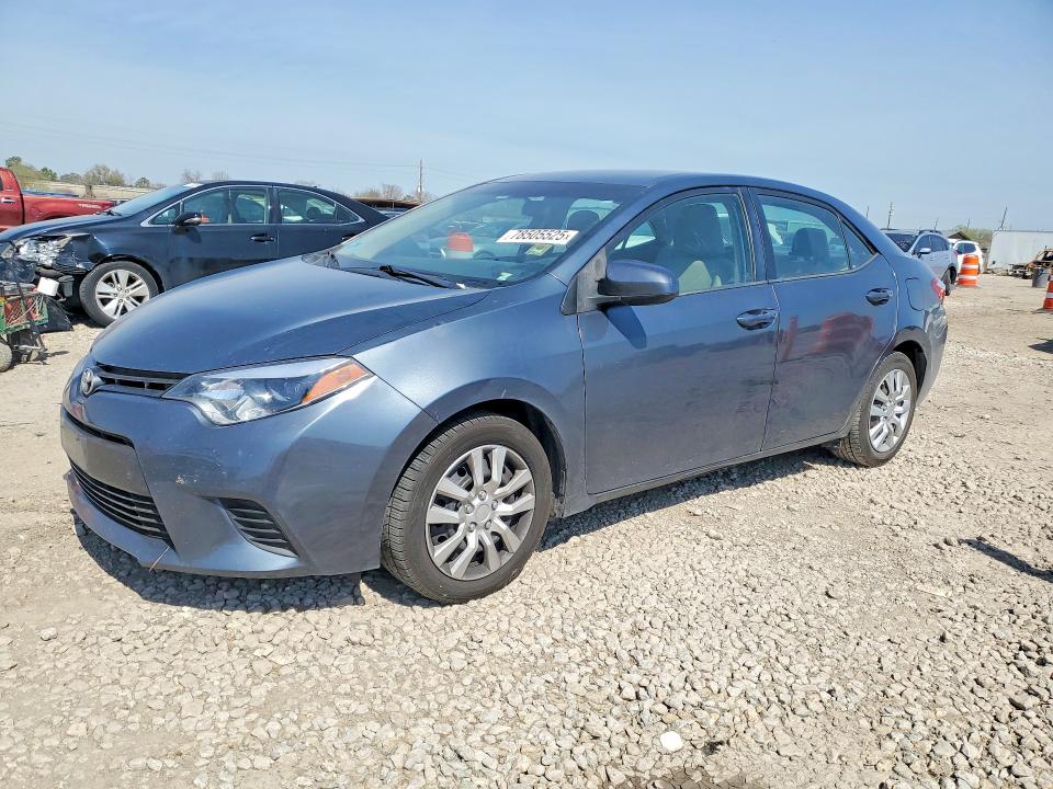 2015 TOYOTA COROLLA — VIN 5YFBURHE2FP275823