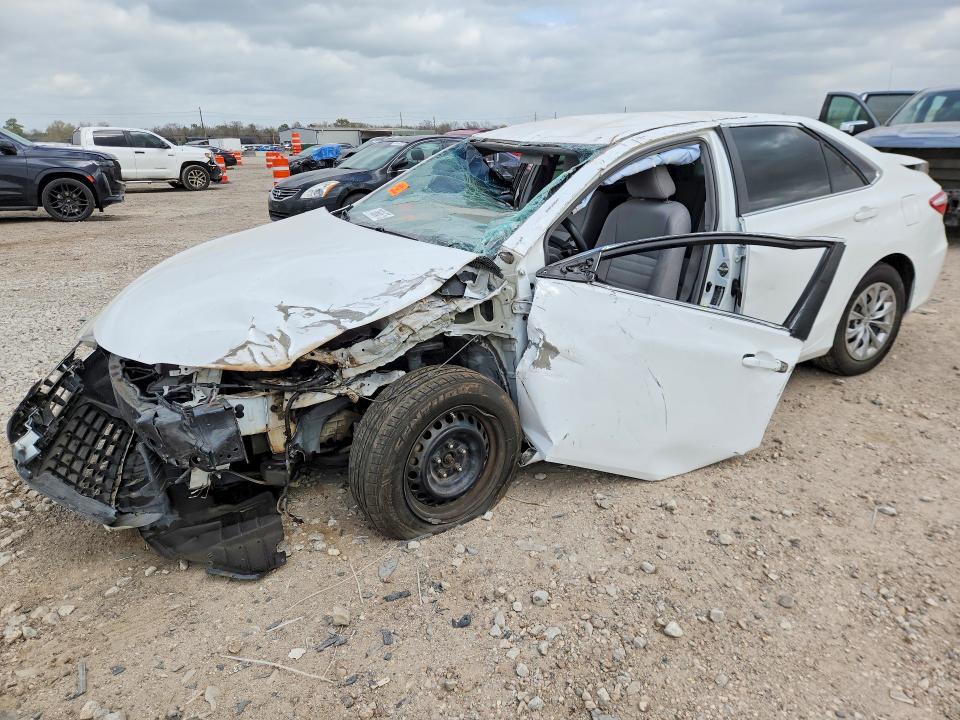 2015 TOYOTA CAMRY — VIN 4T4BF1FK8FR458054
