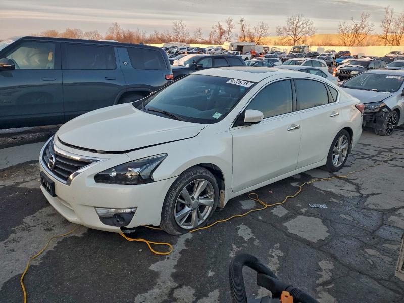 2015 NISSAN ALTIMA — VIN 1N4AL3AP4FN340911