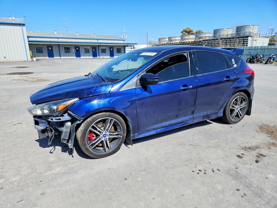 2017 FORD FOCUS — VIN 1FADP3L90HL301599