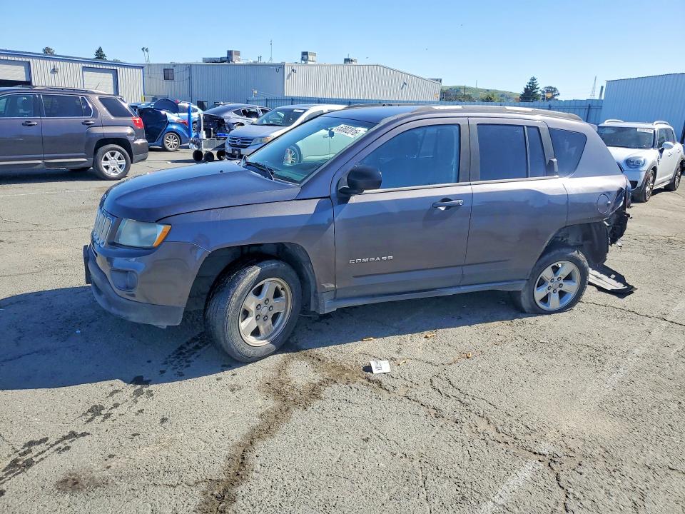 2015 JEEP COMPASS — VIN 1C4NJCBA0FD313304