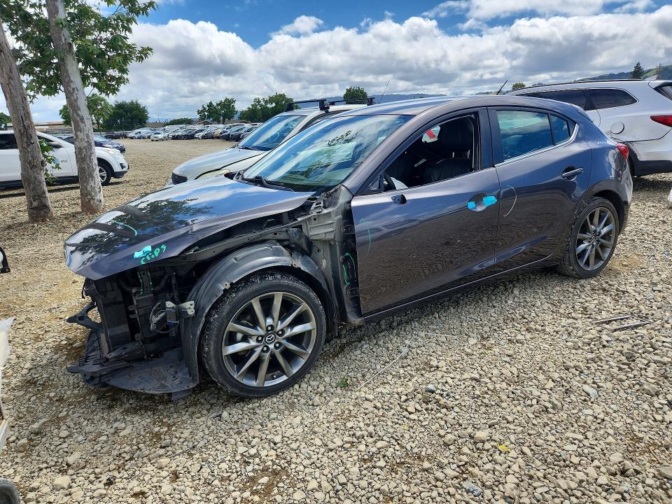2018 MAZDA 3 — VIN 3MZBN1L39JM270488