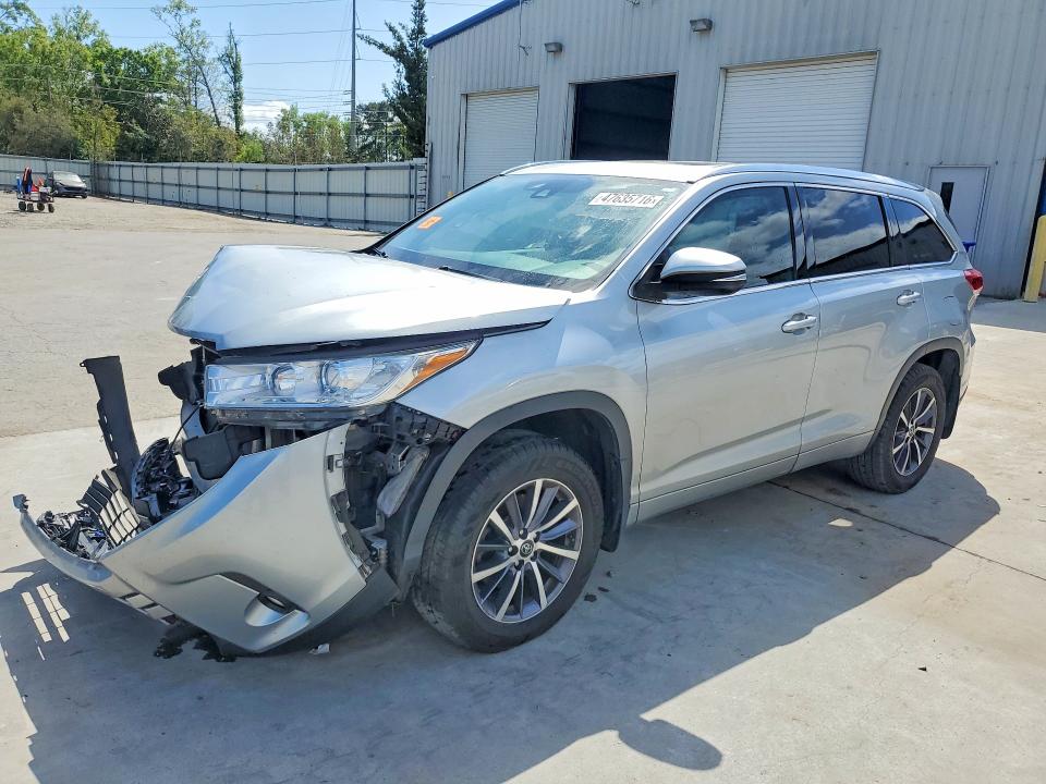 2018 TOYOTA HIGHLANDER — VIN 5TDJZRFH0JS841973