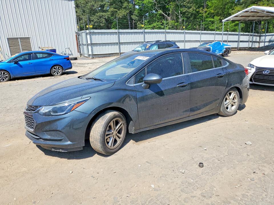 2018 CHEVROLET CRUZE — VIN 1G1BE5SM8J7197699