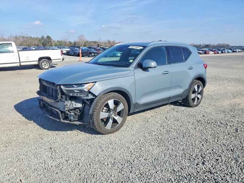 2020 VOLVO XC40 — VIN YV4162UK9L2273700