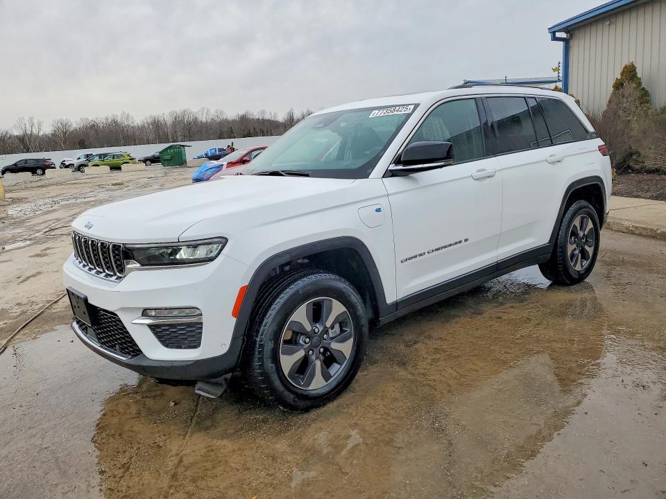 2022 JEEP GRAND CHEROKEE — VIN 1C4RJYB67N8721848