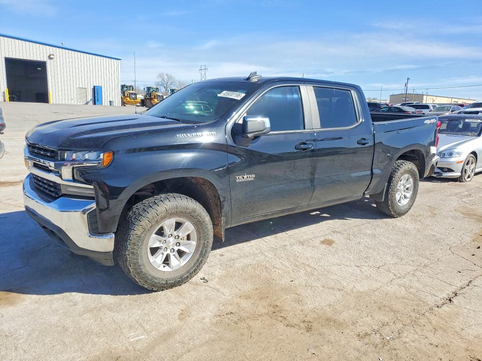 2019 CHEVROLET SILVERADO — VIN 3GCUYDED8KG263557