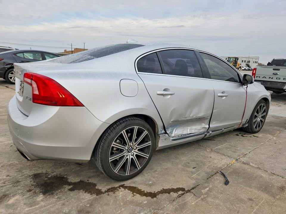 LYV402HK3JB172160