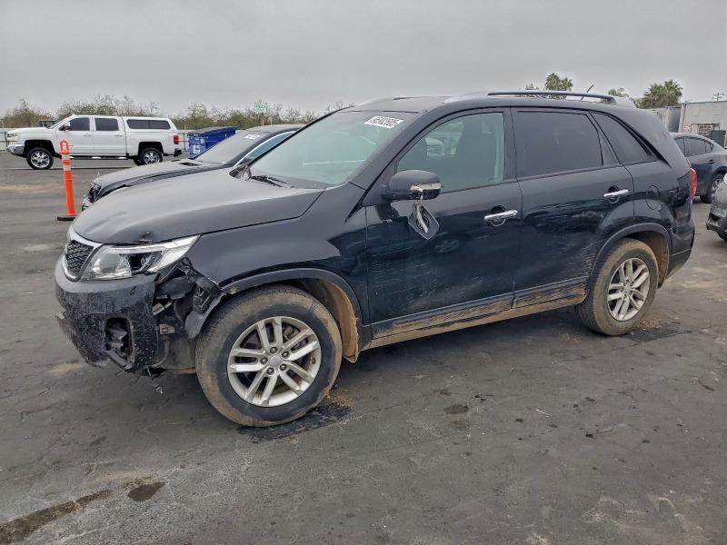 2014 KIA SORENTO LX — VIN 5XYKT4A63EG549610