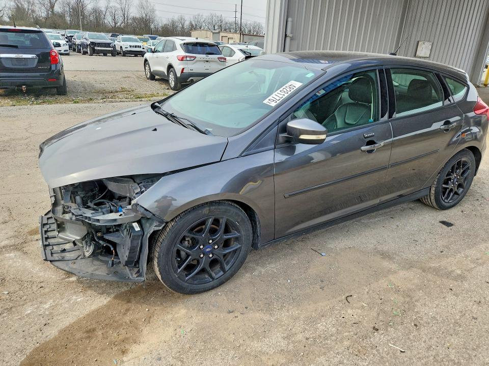 2016 FORD FOCUS — VIN 1FADP3K25GL301214