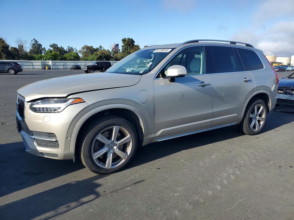 2016 VOLVO XC90 — VIN YV4BC0PK2G1066347