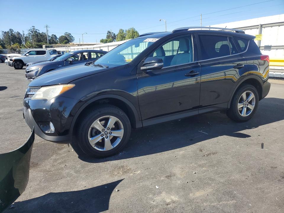 2015 TOYOTA RAV4 — VIN 2T3WFREV0FW227257
