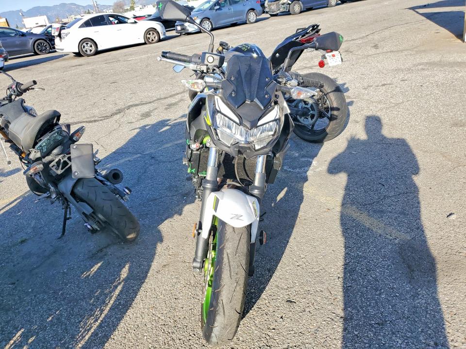 ML5EREK10MDA25295