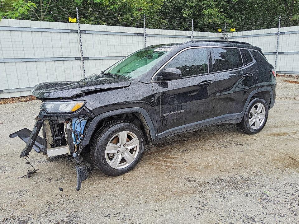 2022 JEEP COMPASS — VIN 3C4NJDBB8NT208209