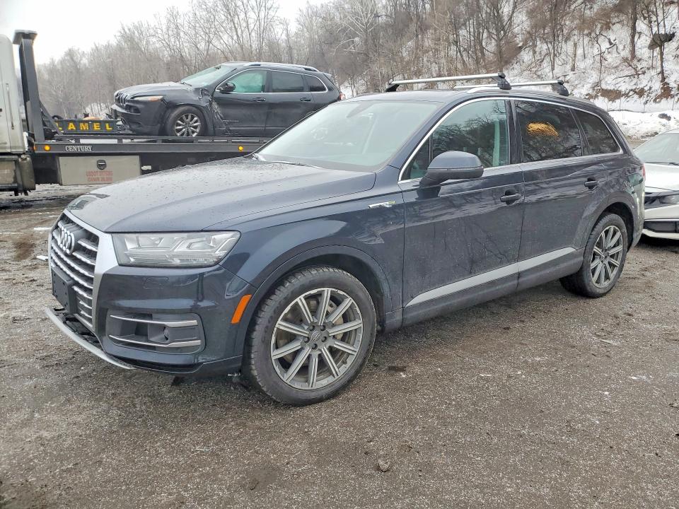 2017 AUDI Q7 — VIN WA1VAAF78HD058241