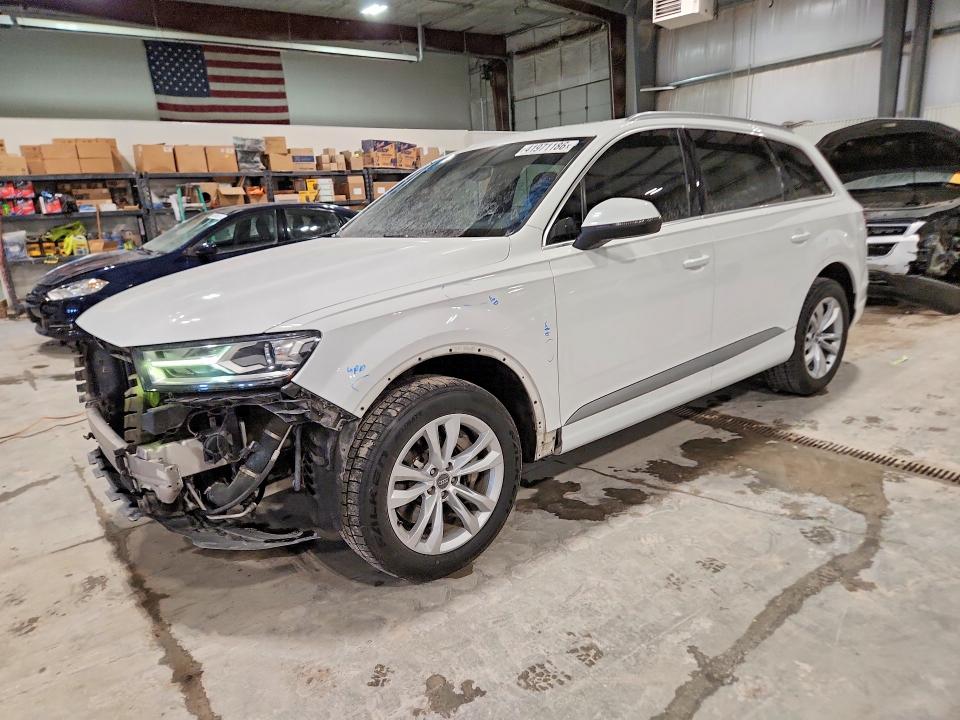 2017 AUDI Q7 — VIN WA1AHAF72HD038657