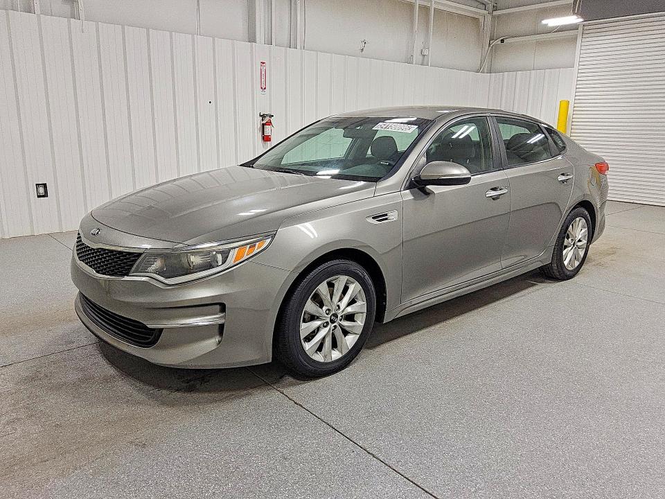 2016 KIA OPTIMA — VIN 5XXGT4L31GG045492