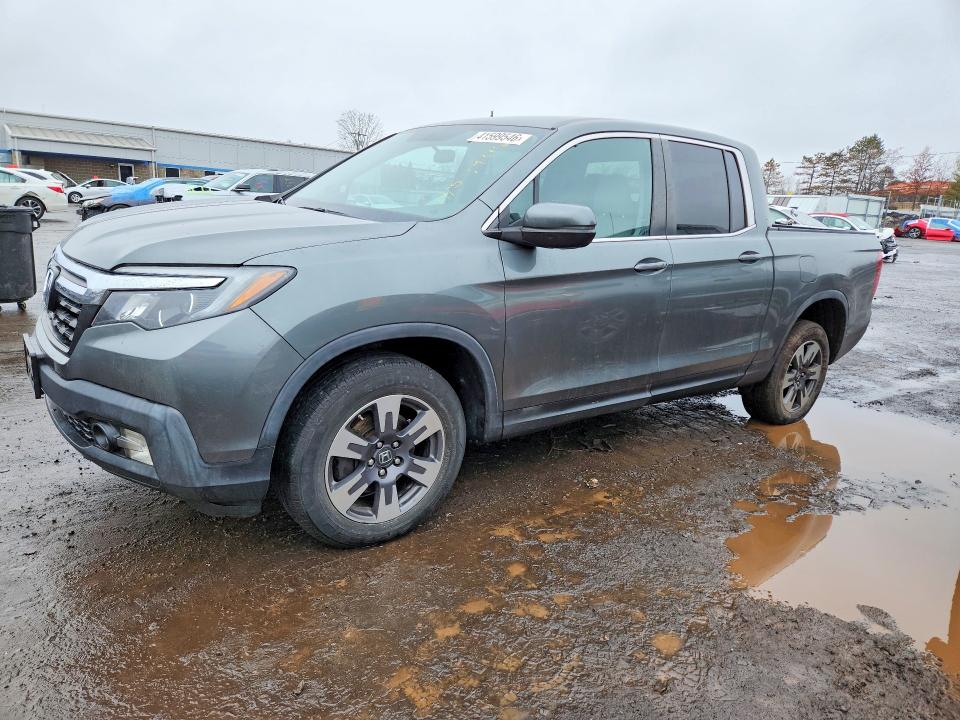 2017 HONDA RIDGELINE — VIN 5FPYK3F53HB030910
