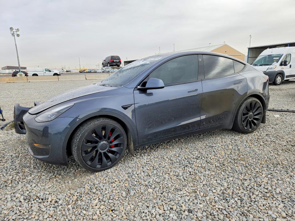 2021 TESLA MODEL Y — VIN 5YJYGDEF0MF139538