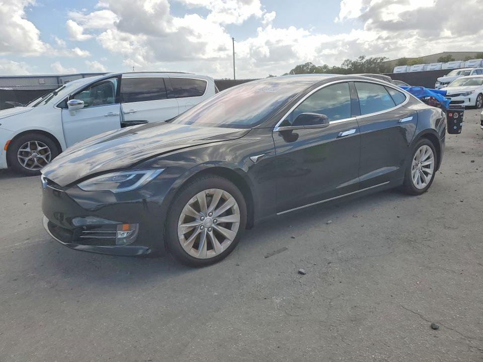 2017 TESLA MODEL S — VIN 5YJSA1E11HF182012