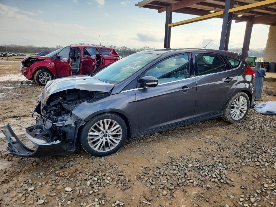 2015 FORD FOCUS — VIN 1FADP3N23FL321746
