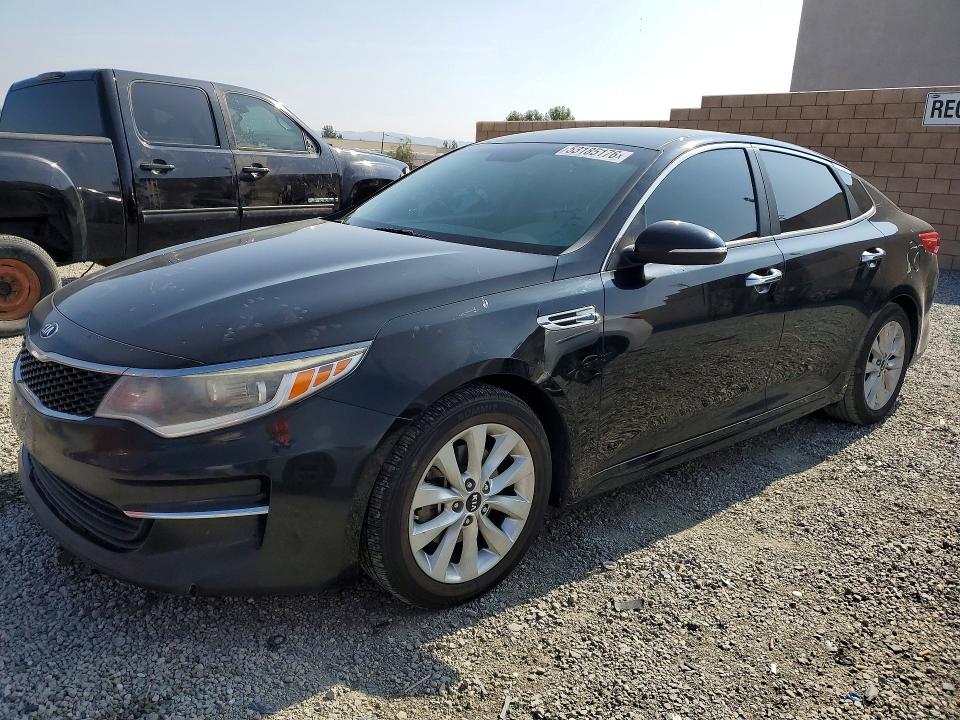2018 KIA OPTIMA — VIN 5XXGT4L34JG261621