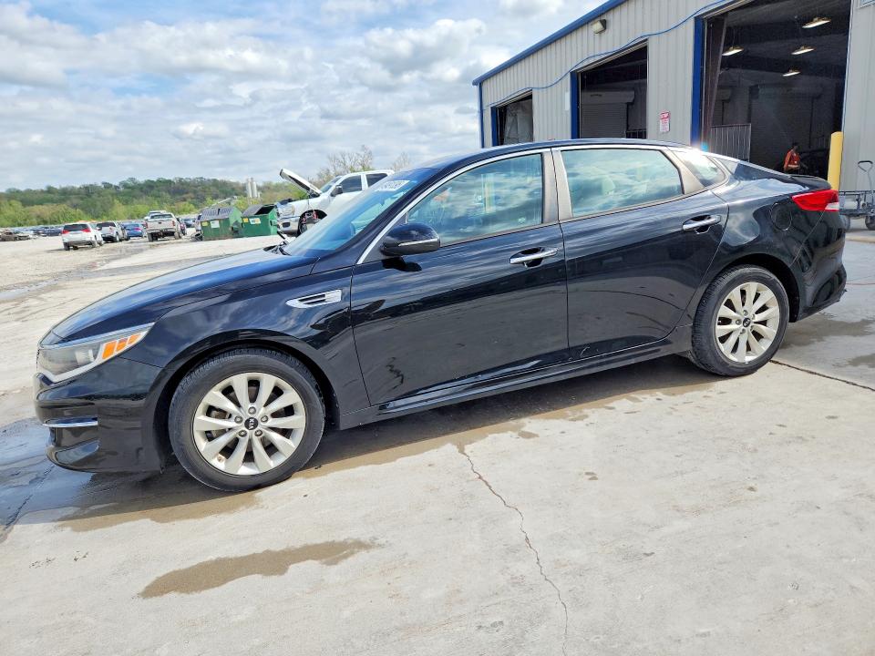 2018 KIA OPTIMA — VIN 5XXGT4L31JG262564