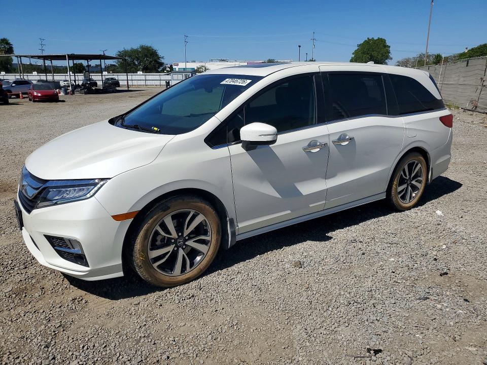 2018 HONDA ODYSSEY — VIN 5FNRL6H93JB033422