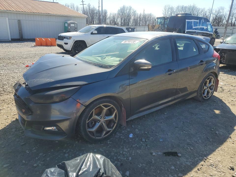 2018 FORD FOCUS — VIN 1FADP3L97JL301699