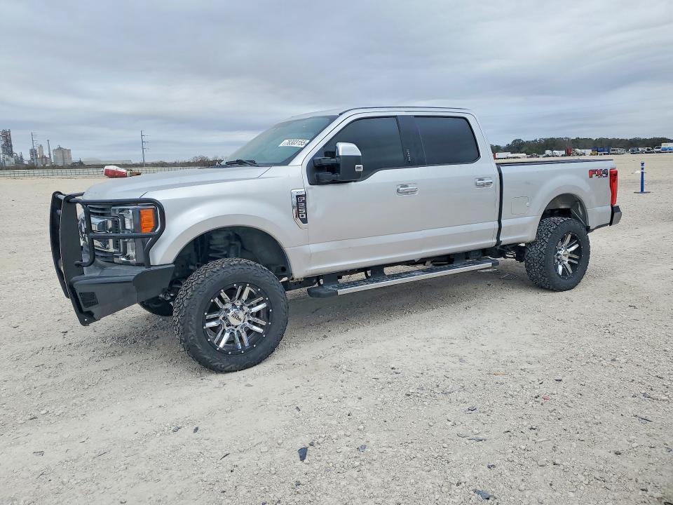 2017 FORD F250 — VIN 1FT7W2B63HEE63324