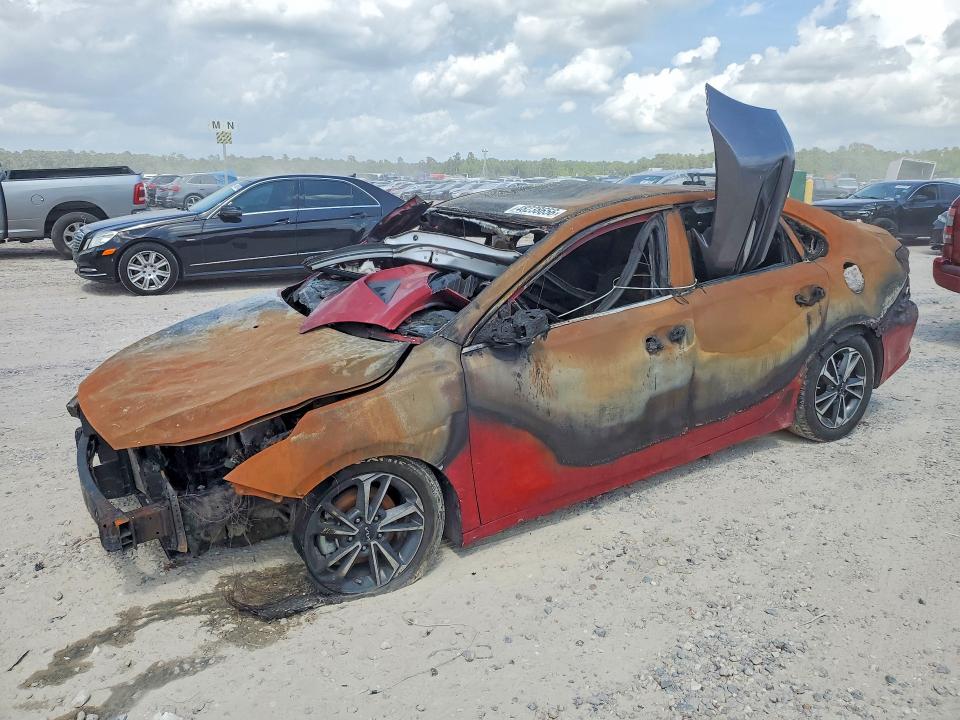 2024 KIA FORTE — VIN 3KPF24AD8RE758315