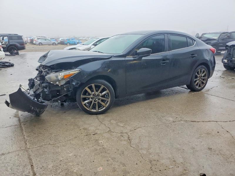 2018 MAZDA 3 — VIN 3MZBN1V3XJM207980