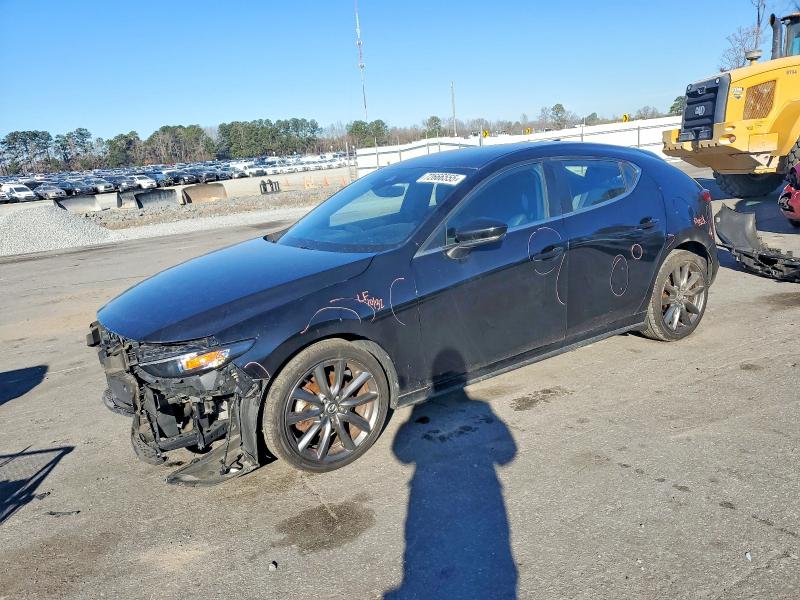 2019 MAZDA 3 — VIN JM1BPBMM6K1126194