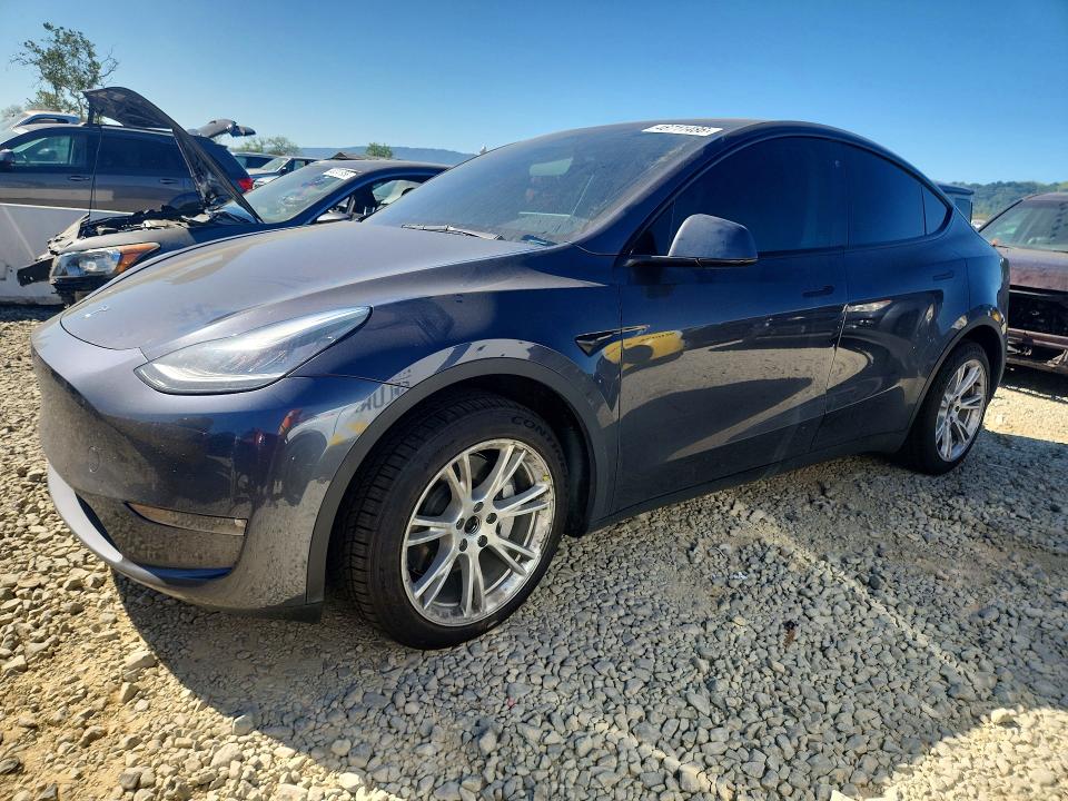 2021 TESLA MODEL Y — VIN 5YJYGDEE9MF271656