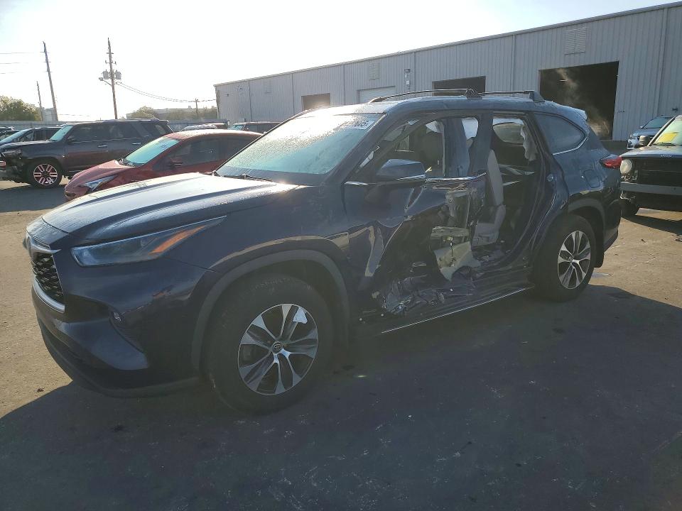 2022 TOYOTA HIGHLANDER — VIN 5TDHBRCH7NS548052