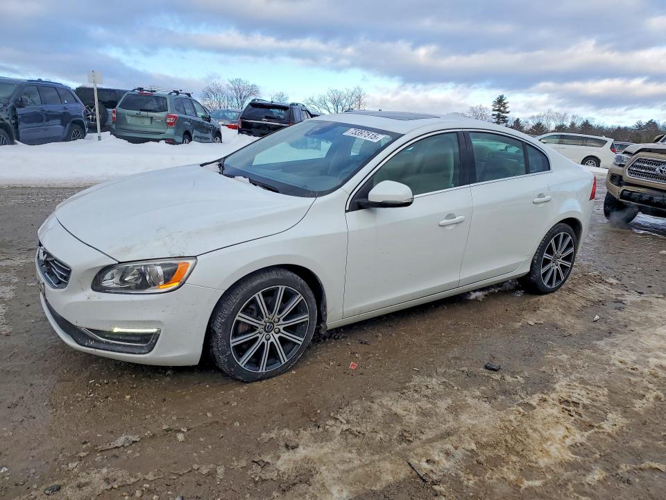 2016 VOLVO S60 — VIN LYV612TK0GB100385