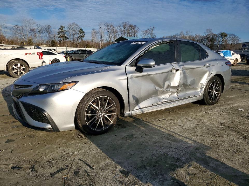 2021 TOYOTA CAMRY — VIN 4T1G11AK2MU537903