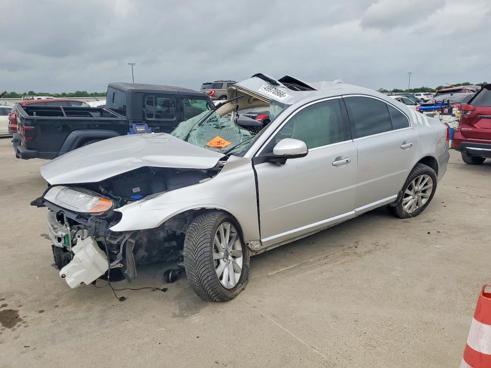 2015 VOLVO S80 — VIN YV140MAK9F1190483