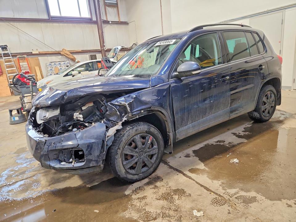 2016 VOLKSWAGEN TIGUAN — VIN WVGJV7AX7GW587150