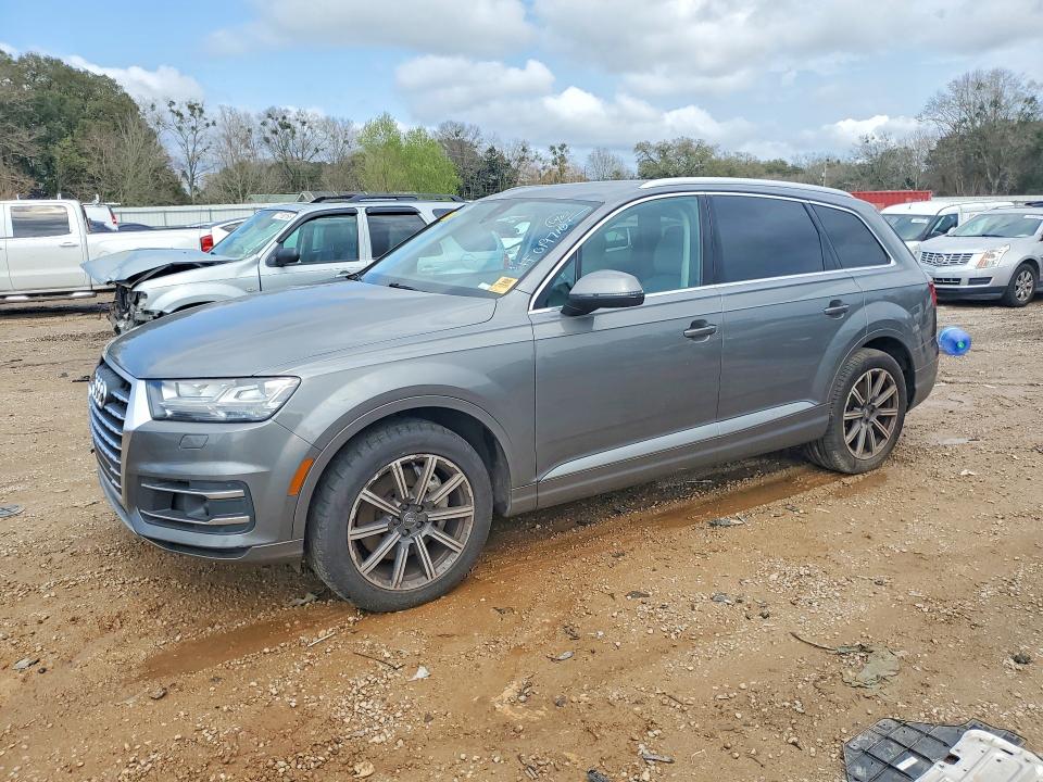 2017 AUDI Q7 — VIN WA1LAAF70HD019716