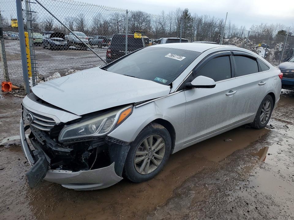 2015 HYUNDAI SONATA — VIN 5NPE24AF3FH161027